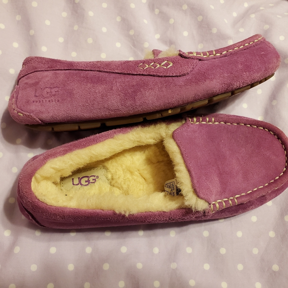 Woman's UGG slippers